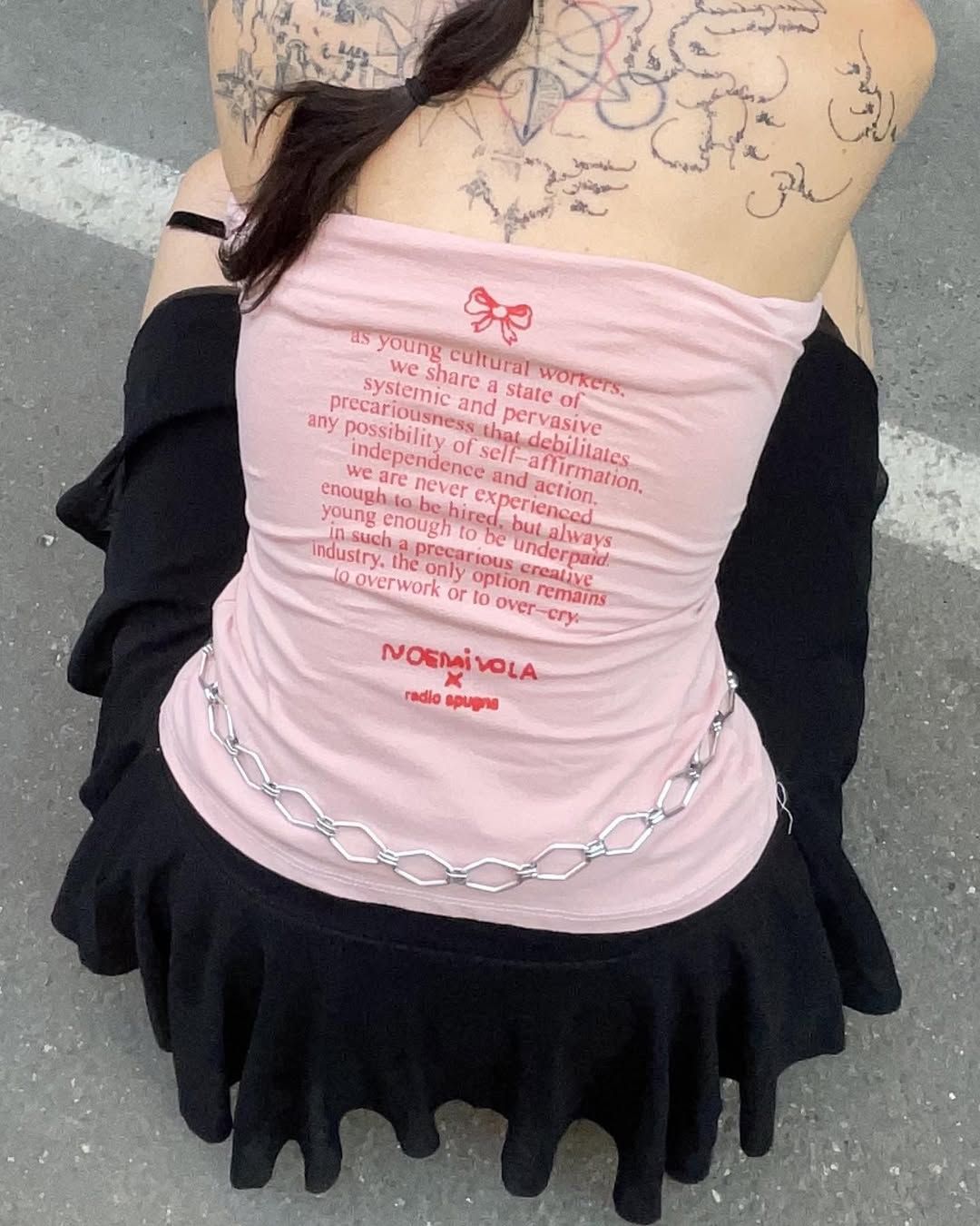T-shirt di radio spugna